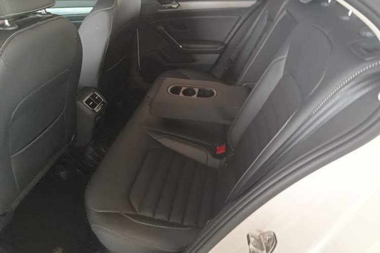 Used Volkswagen Lamando 2019 280TSI DSG Comfort Edition China VI standard Left Rear Seat