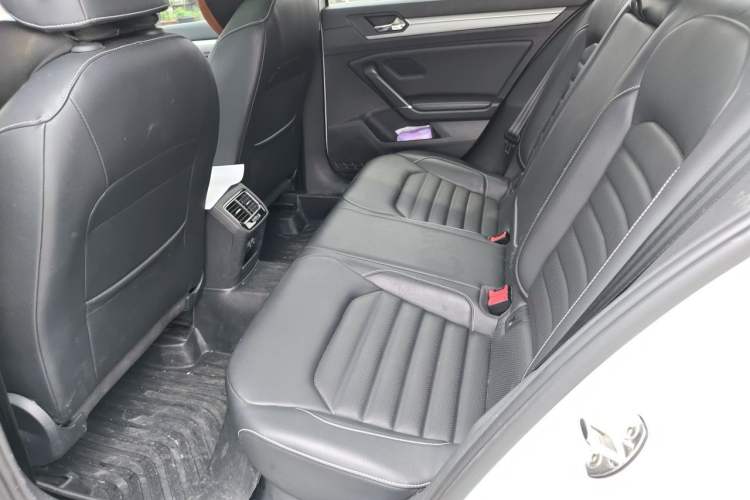 Used Volkswagen Lamando 2019 280TSI DSG Comfort Edition China VI standard Left Rear Seat