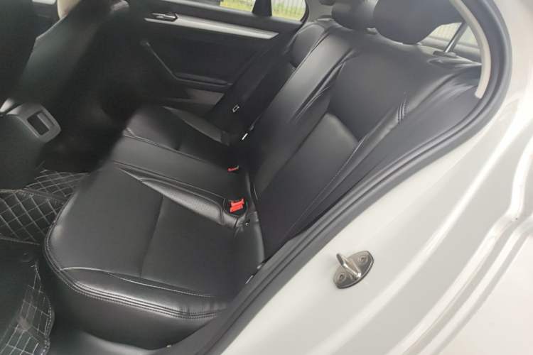 Used Volkswagen Lamando 2019 230TSI DSG Fashion Edition China V Standard Left Rear Seat