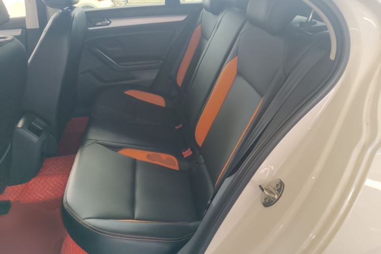 Used Volkswagen Lamando 2019 230TSI DSG Fashion Edition China VI Left Rear Seat