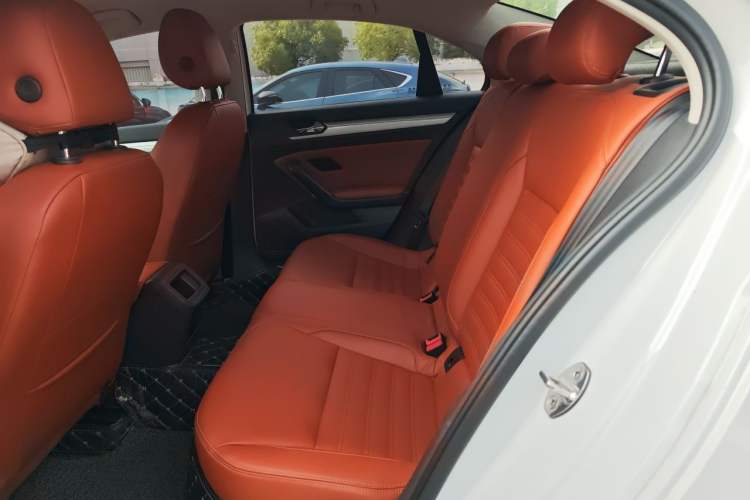 Used Volkswagen Lamando 2019 230TSI DSG Fashion Edition China VI Left Rear Seat