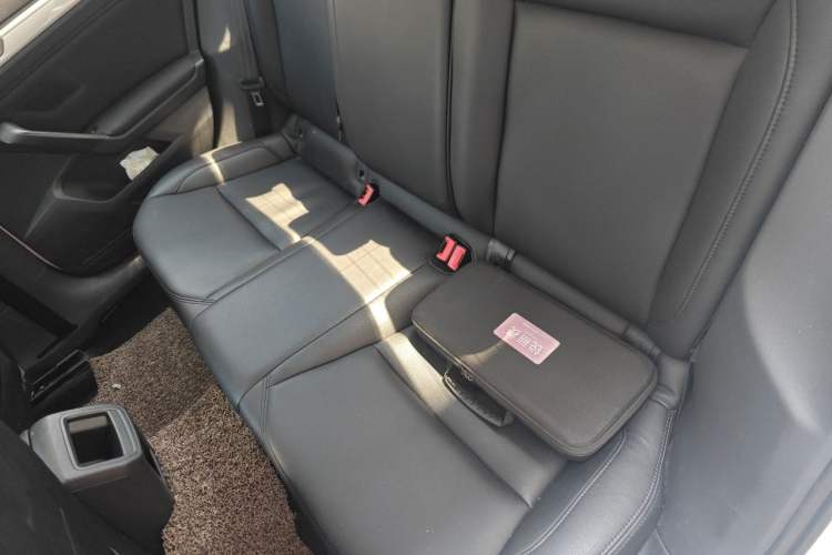 Used Volkswagen Lamando 2019 230TSI DSG Fashion Edition China VI Left Rear Seat
