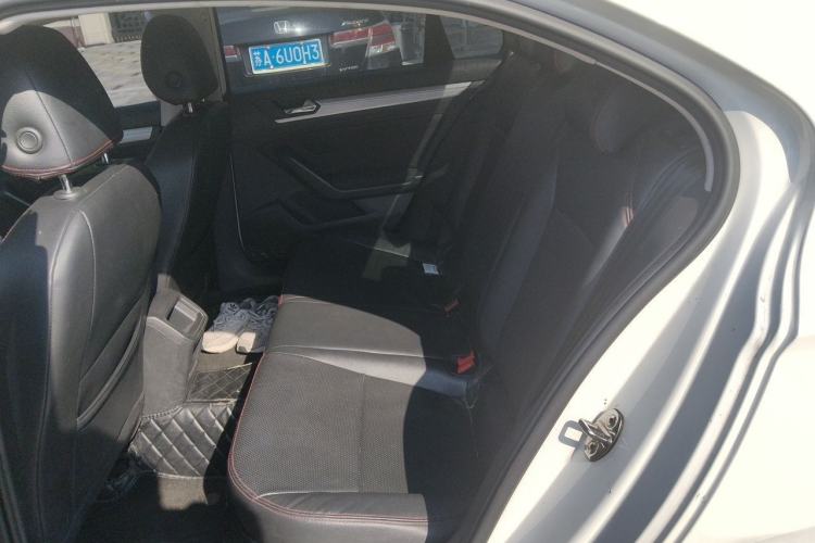 Used Volkswagen Lamando 2019 230TSI DSG Fashion Edition China VI Left Rear Seat