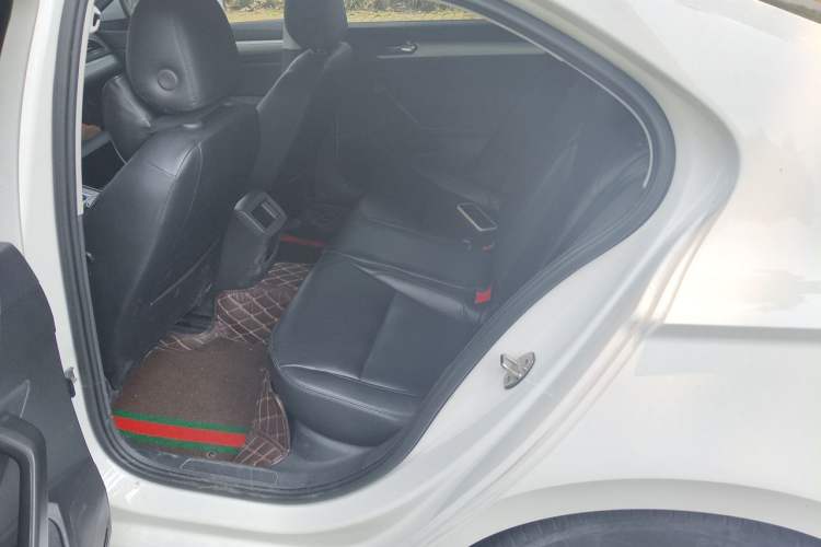 Used Volkswagen Lamando 2019 230TSI DSG Fashion Edition China VI Left Rear Seat