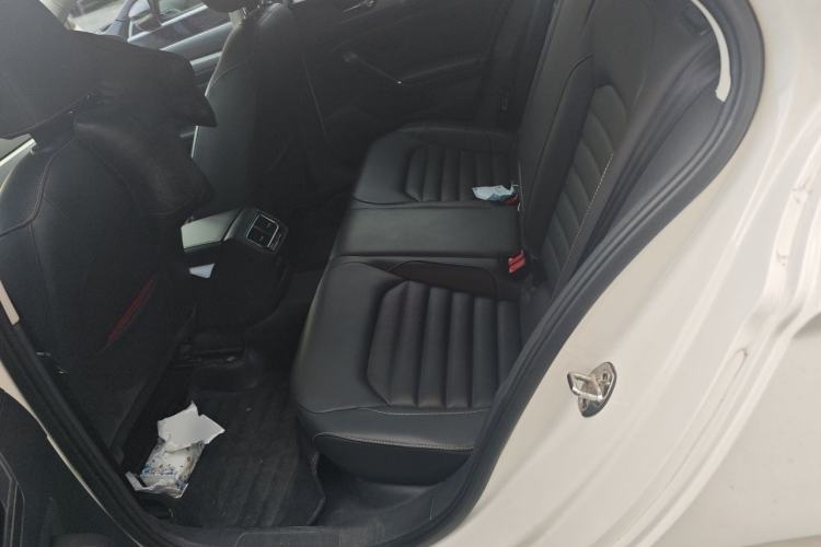 Used Volkswagen Lamando 2019 280TSI DSG Comfort Edition China VI standard Left Rear Seat
