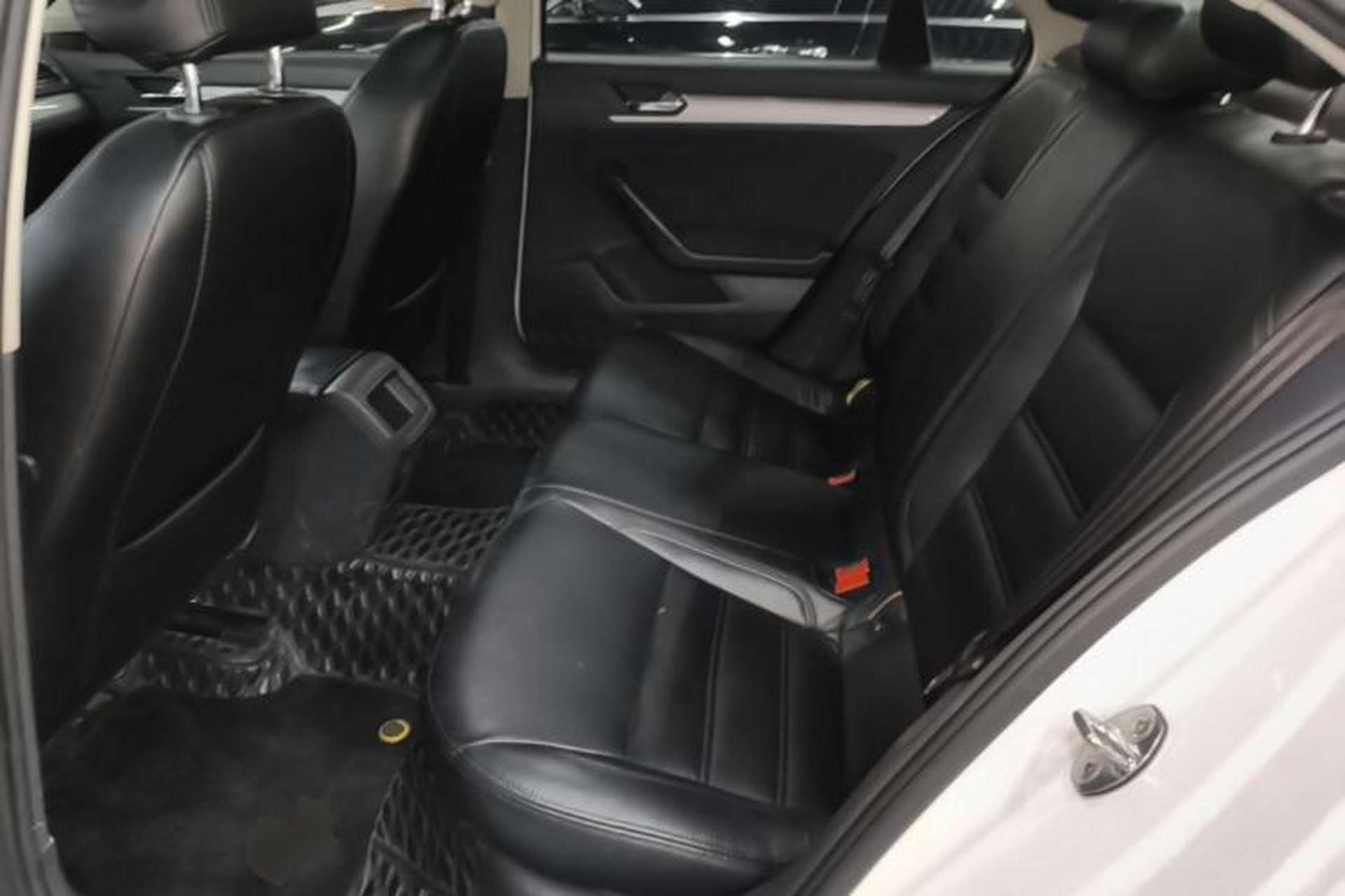 Used Volkswagen Lamando 2019 230TSI DSG Fashion Edition China V Standard Left Rear Seat