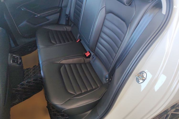 Used Volkswagen Lamando 2019 280TSI DSG Comfort Edition China VI standard Left Rear Seat
