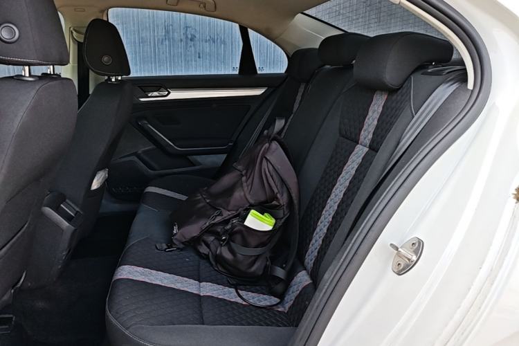 Used Volkswagen Lamando 2019 230TSI DSG Fashion Edition China VI Left Rear Seat