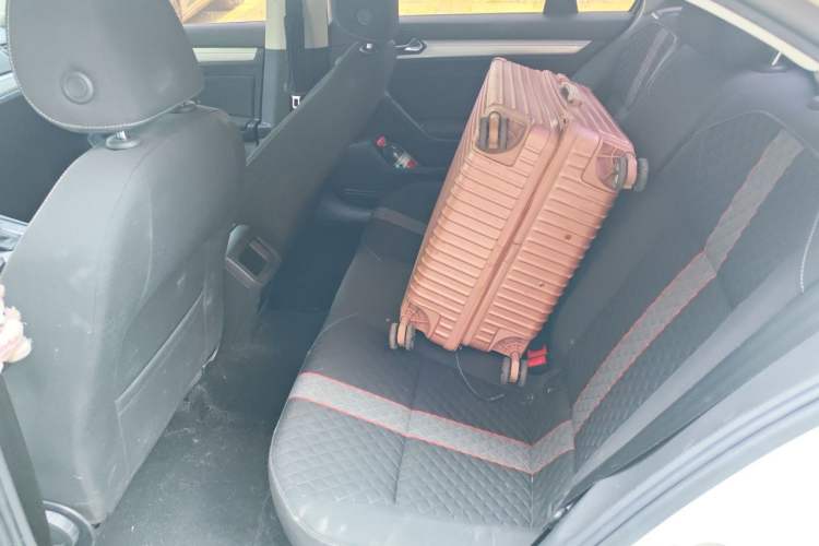 Used Volkswagen Lamando 2019 230TSI DSG Fashion Edition China VI Left Rear Seat