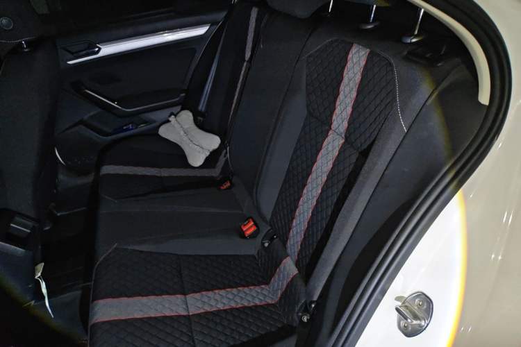 Used Volkswagen Lamando 2019 230TSI DSG Vision Edition China VI Standard Left Rear Seat