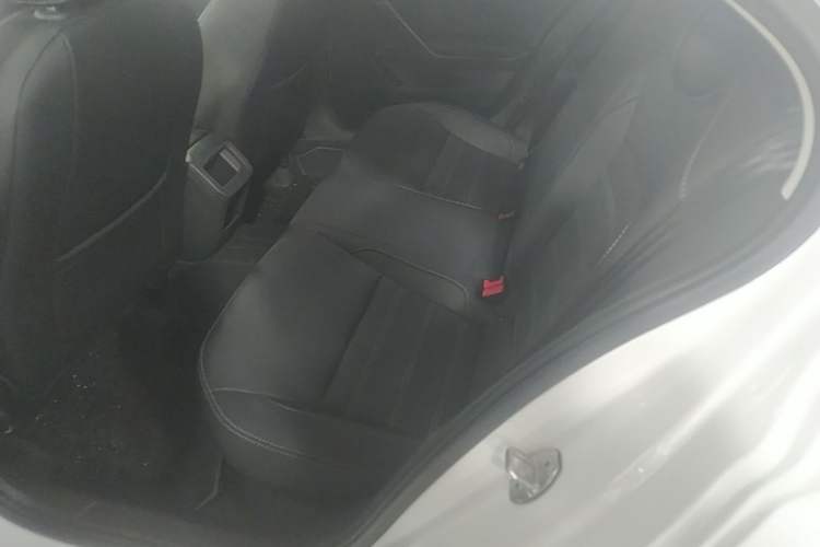 Used Volkswagen Lamando 2019 230TSI DSG Fashion Edition China VI Left Rear Seat