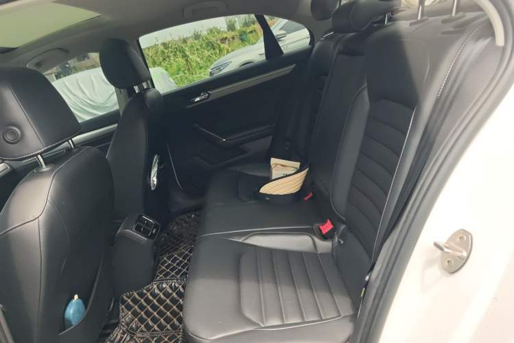 Used Volkswagen Lamando 2019 280TSI DSG Comfort Edition China VI standard Left Rear Seat