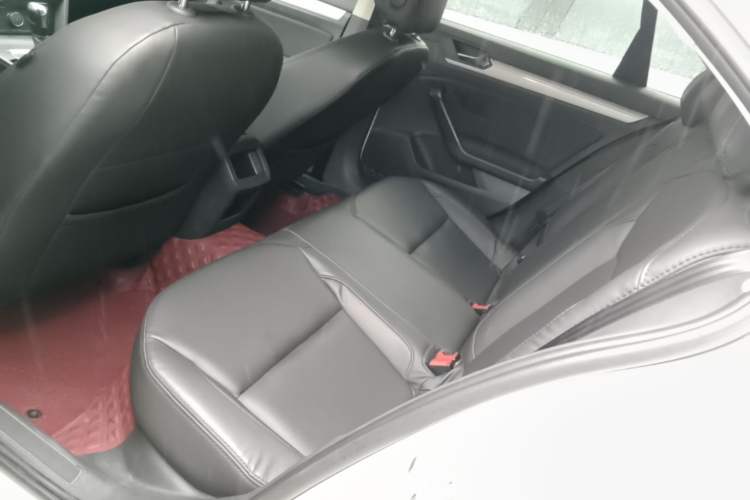 Used Volkswagen Lamando 2019 230TSI DSG Fashion Edition China VI Left Rear Seat