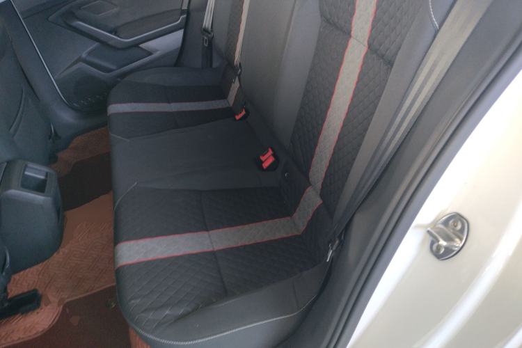 Used Volkswagen Lamando 2019 230TSI DSG Fashion Edition China VI Left Rear Seat
