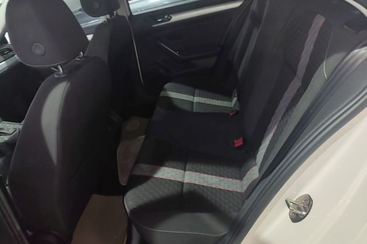Used Volkswagen Lamando 2019 230TSI DSG Vision Edition China VI Standard Left Rear Seat