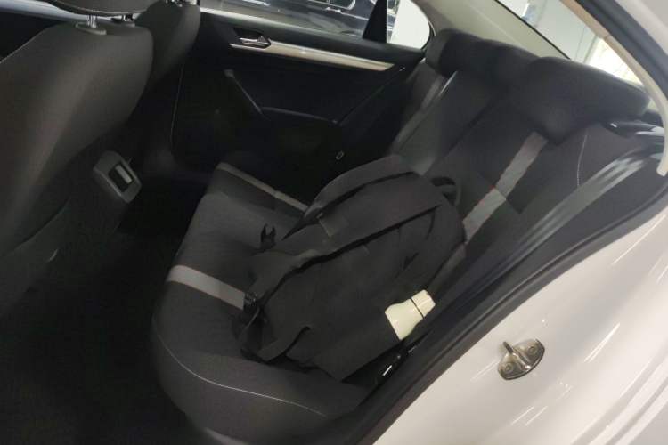 Used Volkswagen Lamando 2019 230TSI DSG Fashion Edition China VI Left Rear Seat