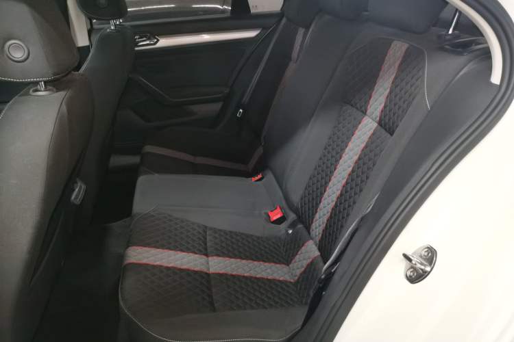 Used Volkswagen Lamando 2019 230TSI DSG Fashion Edition China V Standard Left Rear Seat
