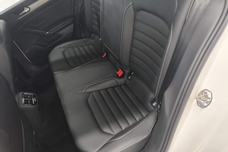 Used Volkswagen Lamando 2019 280TSI DSG Comfort Edition China V Standard Left Rear Seat