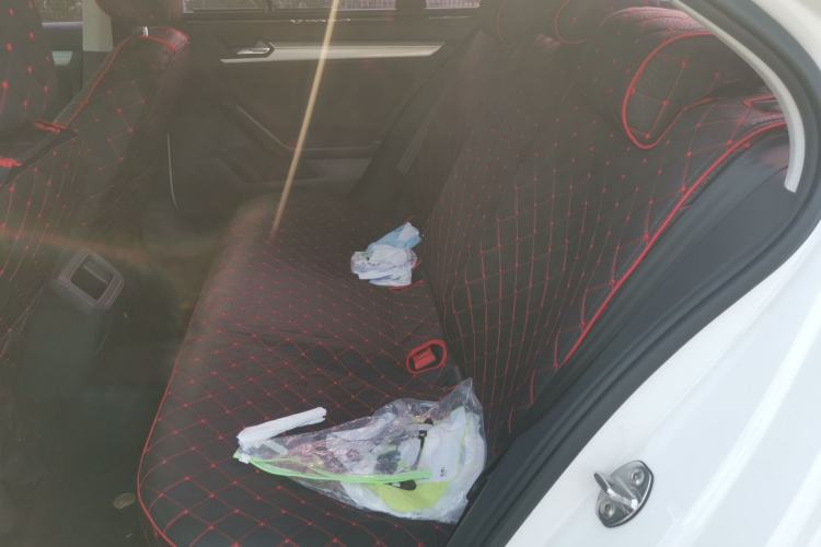 Used Volkswagen Lamando 2019 230TSI DSG Fashion Edition China V Standard Left Rear Seat