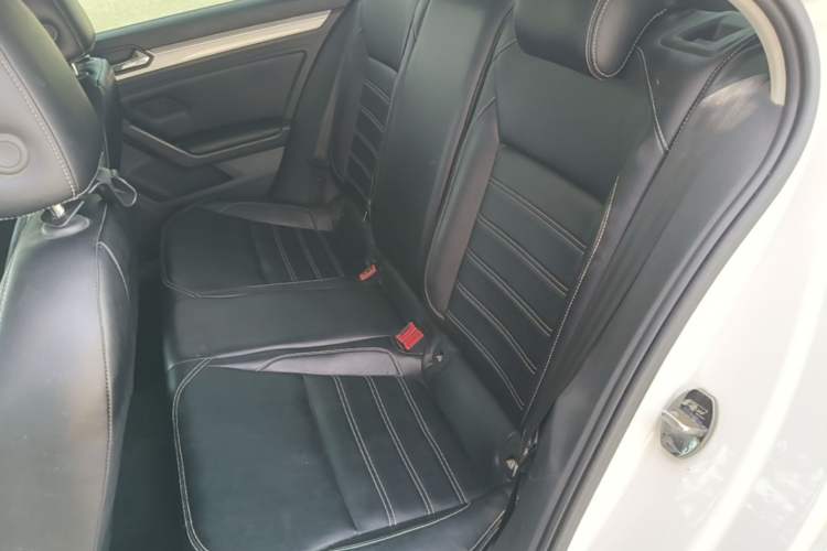 Used Volkswagen Lamando 2019 230TSI DSG Fashion Edition China VI Left Rear Seat