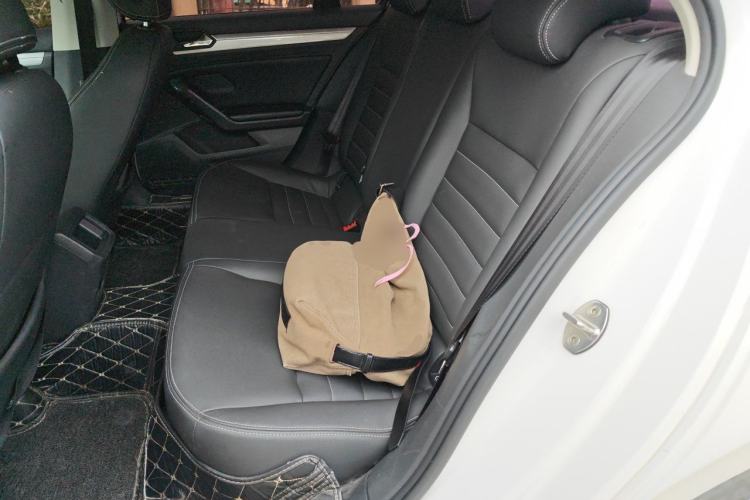 Used Volkswagen Lamando 2019 230TSI DSG Fashion Edition China V Standard Left Rear Seat