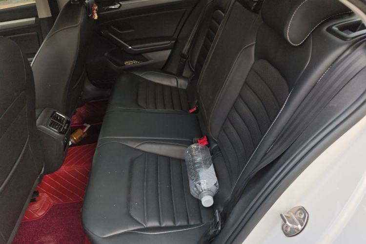 Used Volkswagen Lamando 2019 280TSI DSG Comfort Edition China VI standard Left Rear Seat