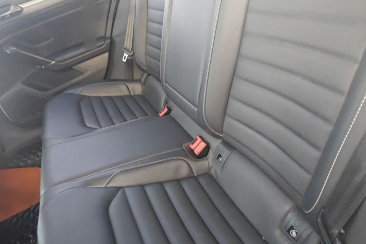 Used Volkswagen Lamando 2019 280TSI DSG Comfort Edition China VI standard Left Rear Seat