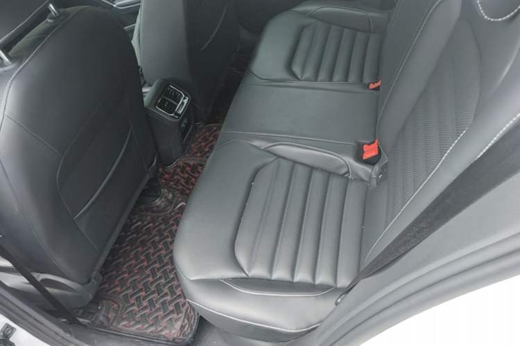Used Volkswagen Lamando 2019 280TSI DSG Comfort Edition China VI standard Left Rear Seat