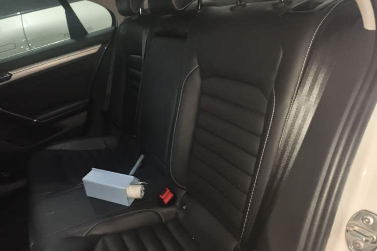 Used Volkswagen Lamando 2019 280TSI DSG Comfort Edition China VI standard Left Rear Seat