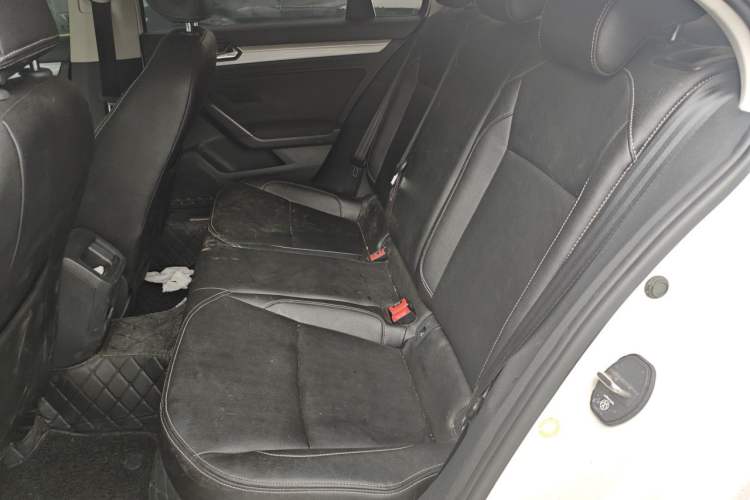 Used Volkswagen Lamando 2019 230TSI DSG Fashion Edition China VI Left Rear Seat