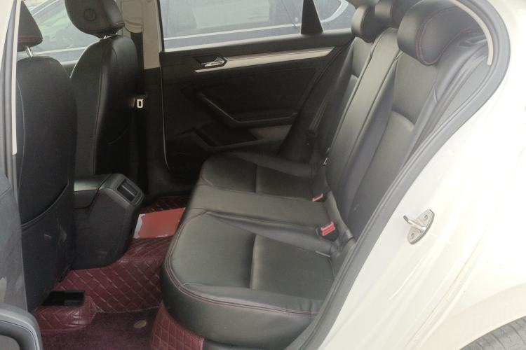 Used Volkswagen Lamando 2019 230TSI DSG Fashion Edition China VI Left Rear Seat