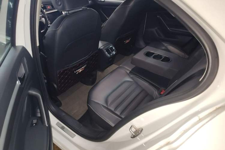 Used Volkswagen Lamando 2019 280TSI DSG Comfort Edition China VI standard Left Rear Seat