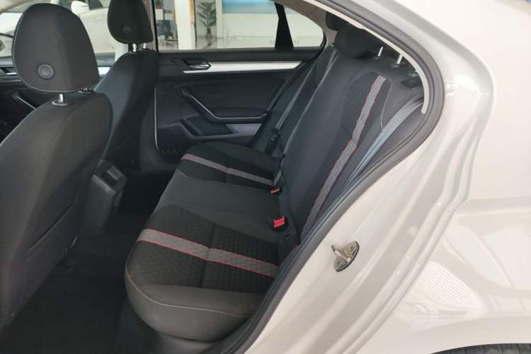 Used Volkswagen Lamando 2019 230TSI DSG Fashion Edition China V Standard Left Rear Seat