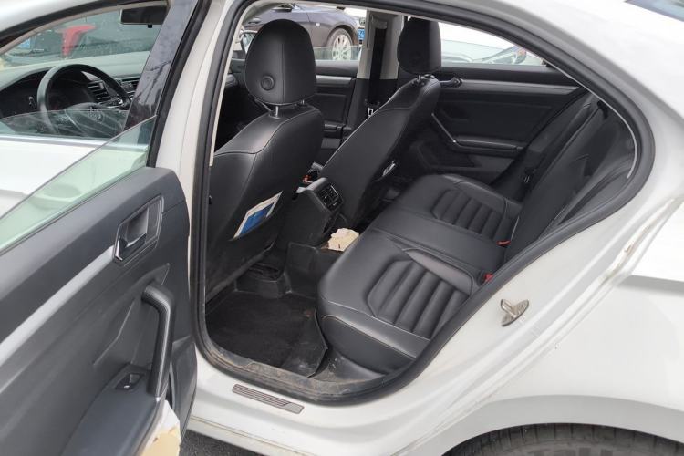 Used Volkswagen Lamando 2019 280TSI DSG Comfort Edition China VI standard Left Rear Seat