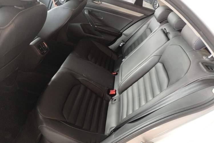 Used Volkswagen Lamando 2019 280TSI DSG Comfort Edition China VI standard Left Rear Seat