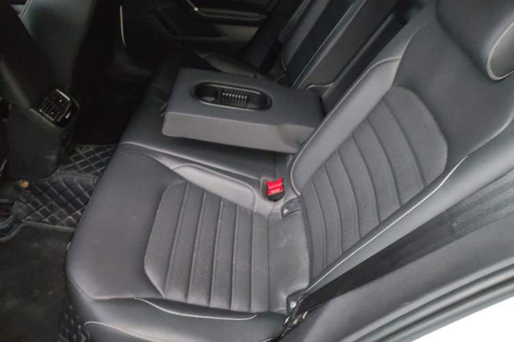 Used Volkswagen Lamando 2019 280TSI DSG Comfort Edition China VI standard Left Rear Seat