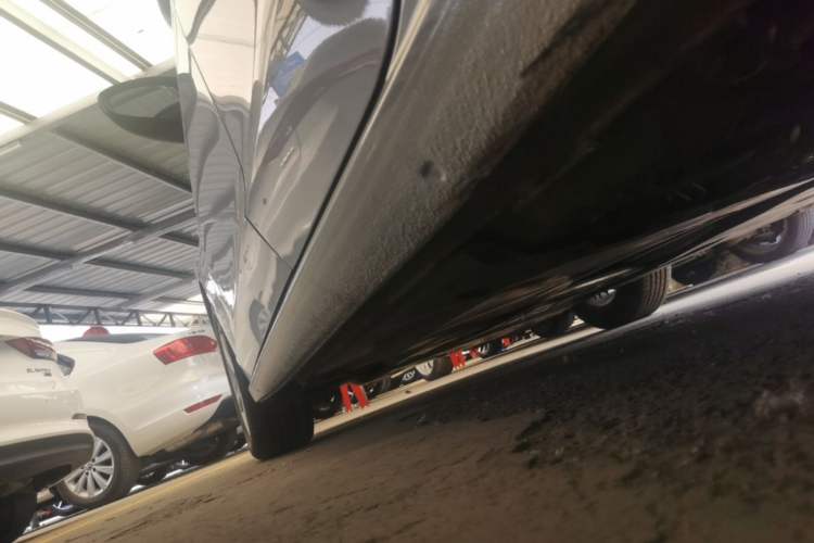 Used Volkswagen Lamando 2019 230TSI DSG Fashion Edition China VI Left Side Sill