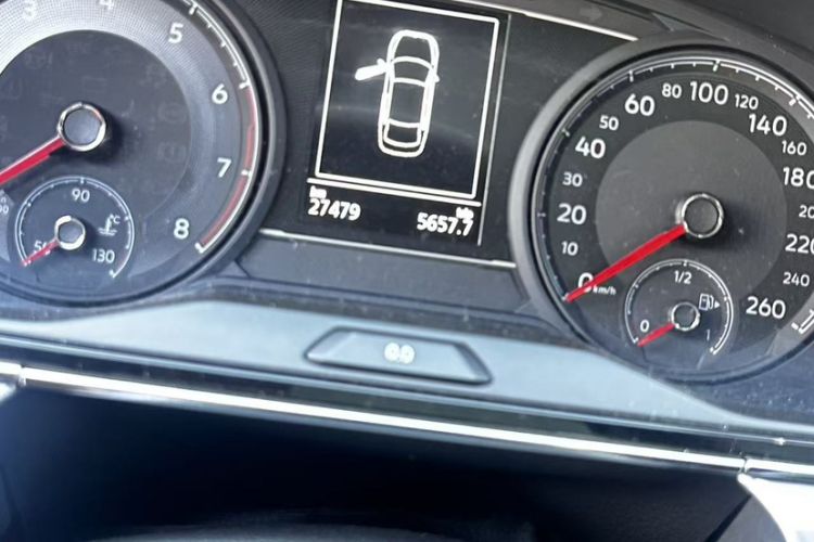 Used Volkswagen Lamando 2019 280TSI DSG Comfort Edition China VI standard Odometer Close Up