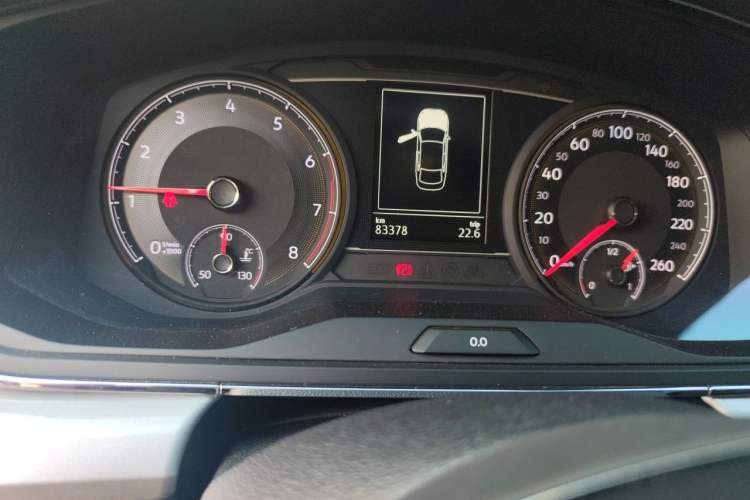 Used Volkswagen Lamando 2019 230TSI DSG Fashion Edition China VI Odometer Close Up