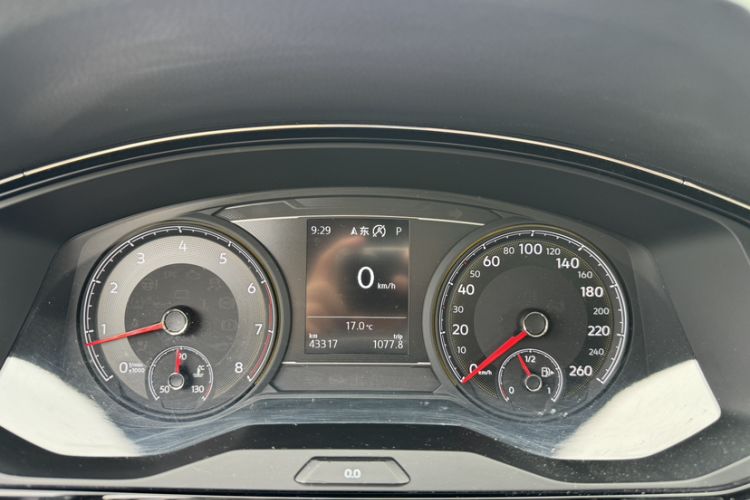 Used Volkswagen Lamando 2019 280TSI DSG Comfort Edition China V Standard Odometer Close Up