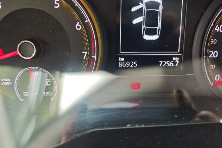 Used Volkswagen Lamando 2019 230TSI DSG Fashion Edition China V Standard Odometer Close Up