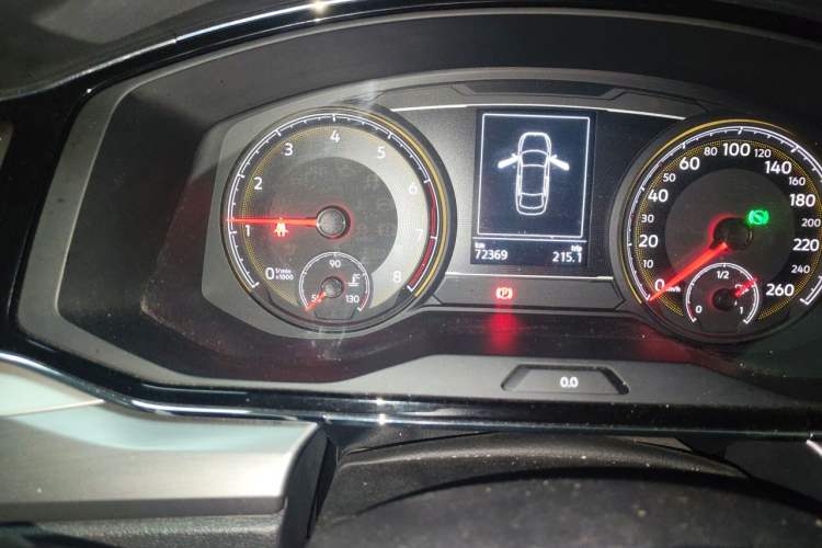 Used Volkswagen Lamando 2019 280TSI DSG Comfort Edition China VI standard Odometer Close Up