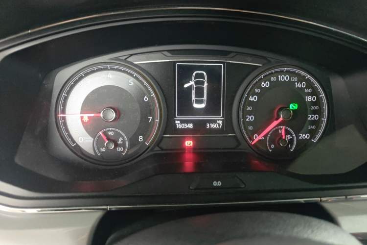 Used Volkswagen Lamando 2019 230TSI DSG Vision Edition China VI Standard Odometer Close Up