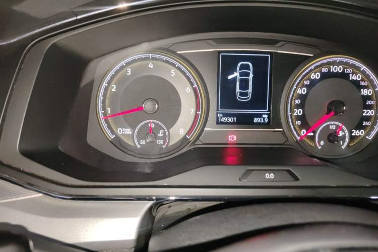 Used Volkswagen Lamando 2019 230TSI DSG Vision Edition China VI Standard Odometer Close Up