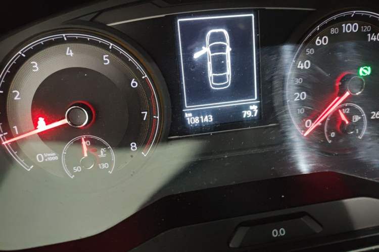 Used Volkswagen Lamando 2019 230TSI DSG Fashion Edition China VI Odometer Close Up