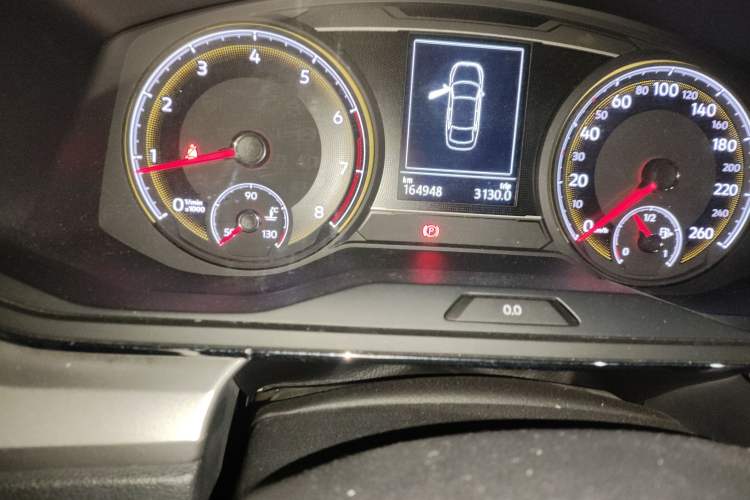 Used Volkswagen Lamando 2019 230TSI DSG Fashion Edition China V Standard Odometer Close Up