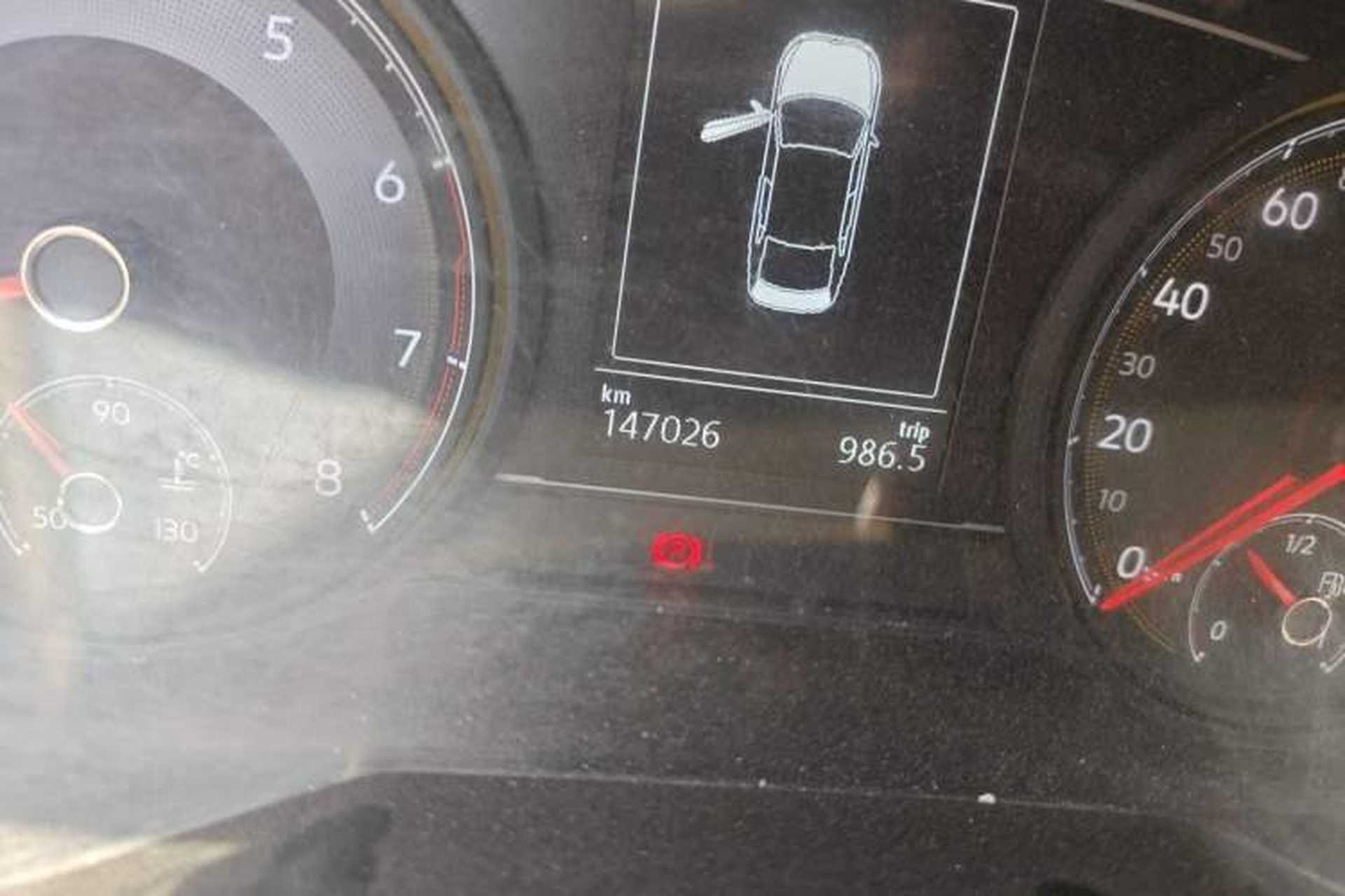 Used Volkswagen Lamando 2019 230TSI DSG Fashion Edition China VI Odometer Close Up