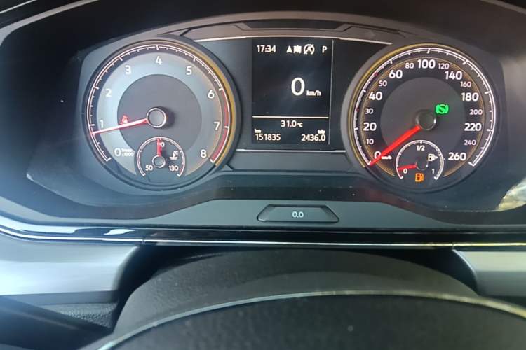 Used Volkswagen Lamando 2019 280TSI DSG Comfort Edition China VI standard Odometer Close Up