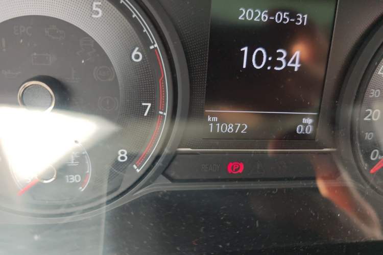 Used Volkswagen Lamando 2019 280TSI DSG Comfort Edition China VI standard Odometer Close Up