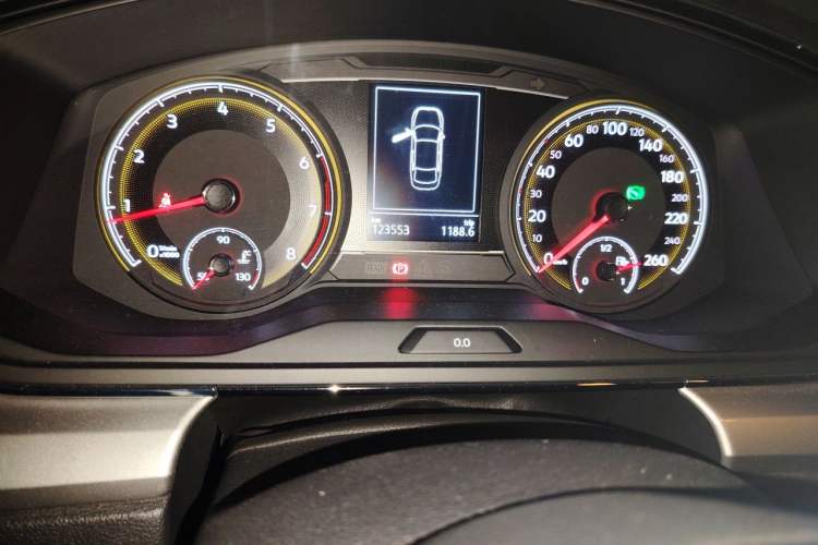 Used Volkswagen Lamando 2019 230TSI DSG Fashion Edition China V Standard Odometer Close Up